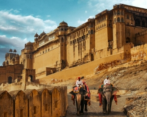 Explore Budget Travel in India Explore Budget Travel in India